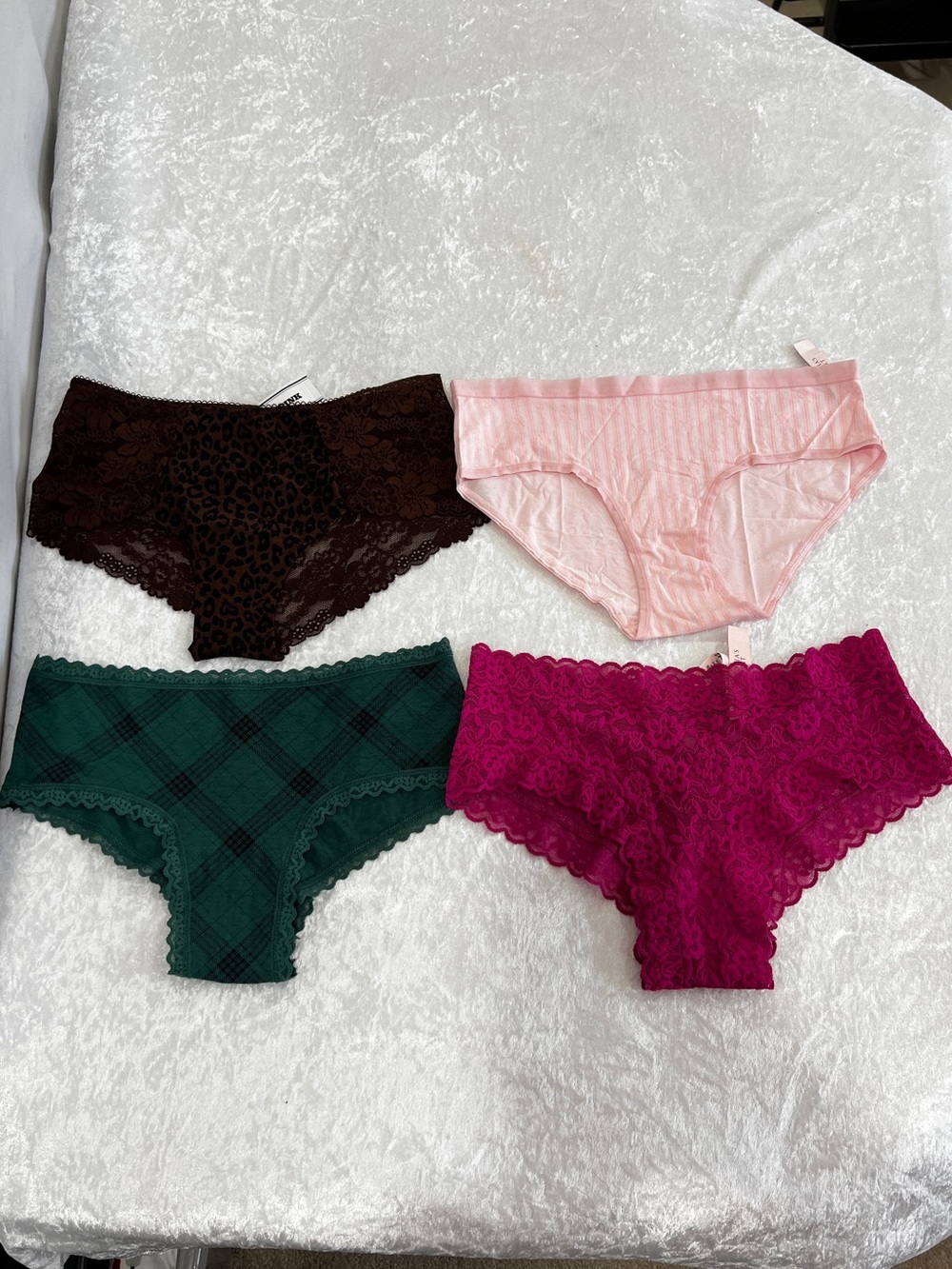 Victoria's Secret & Pink Lot Of Four Underwear Panties Brief Size Medium Lace